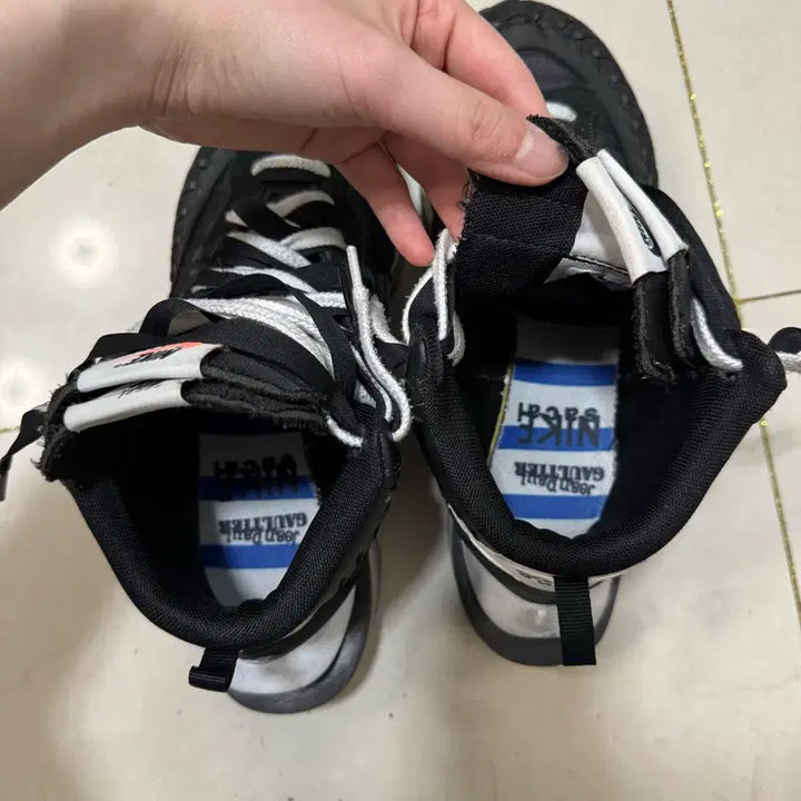 [BUNJANG] Nike Sacai Jean Paul Gaultier Vaporwaffle Black / (240) 나이키 사카이 장폴고티에 베이퍼와플 블랙