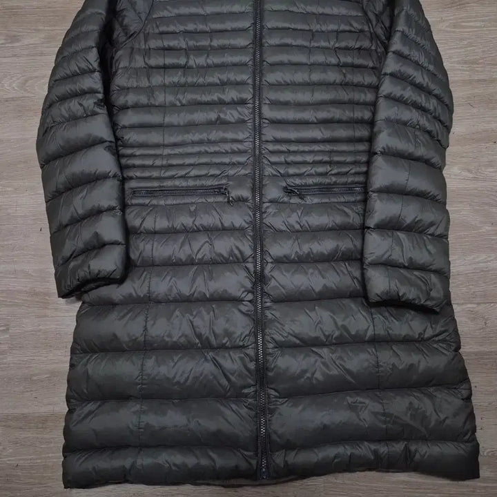 [BUNJANG] Lafuma Long Lightweight Down Hooded Jacket / 라푸마 SINCE 1930 사이드와펜 다운 후드 롱 경량패딩 L(100)
