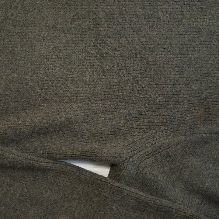 [BUNJANG] Uniqlo Khaki Half-Zip Knit Sweater / 유니클로 카키색 하프집업 니트 스웨터