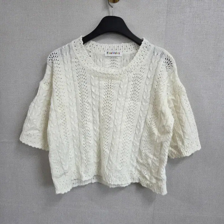 [BUNJANG] FREE VALLEY White Knit Top / FREE VALLEY 여성FREE 화이트 니트 M3963