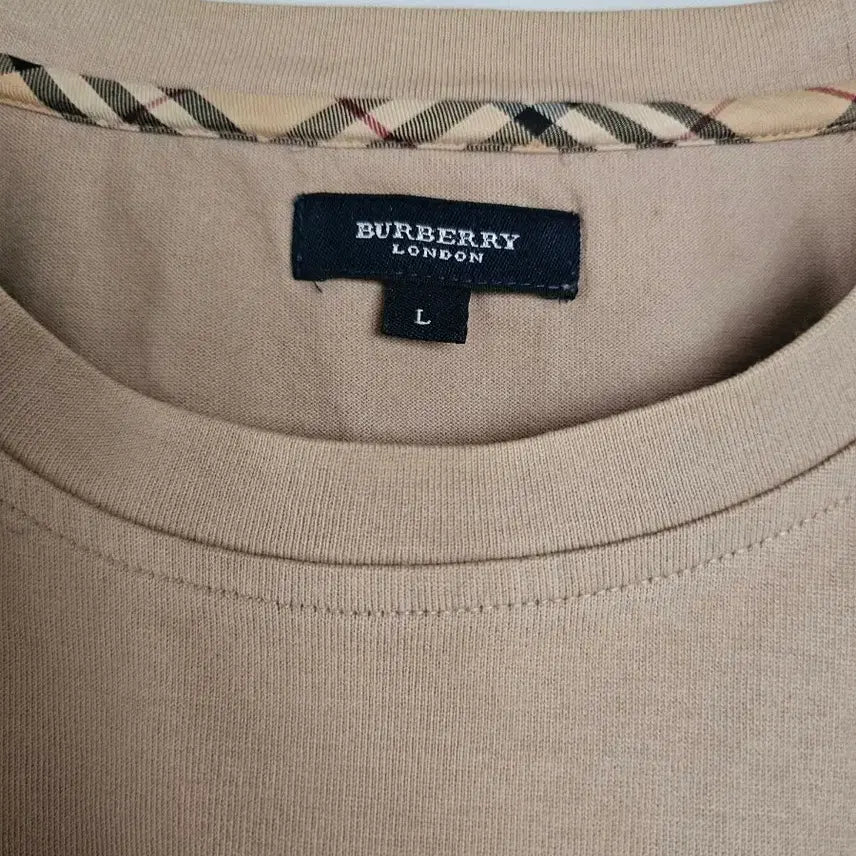 [BUNJANG] Burberry Nova Check Trimmed T-shirt / 버버리 어깨 노바 체크 패턴 티셔츠