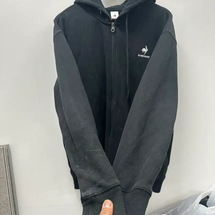 [BUNJANG] Le Coq Sportif Black Hooded Zip-up Jacket / [만원 아라비아빈티지]르꼬끄 스포르티브 블랙 후드 집업 105