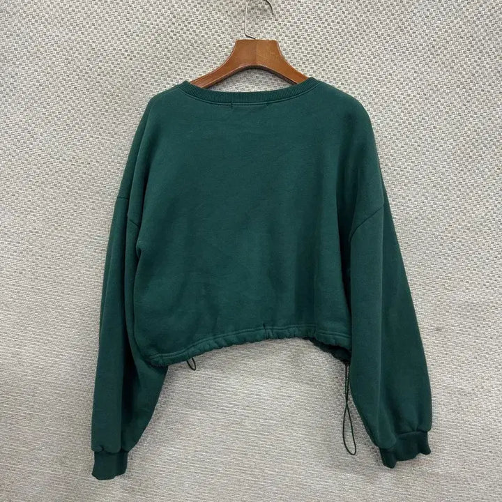 [BUNJANG] Ordinary Holiday Cropped Sweatshirt / 오디너리 홀리데이 약기모 크롭 맨투맨 95 M14511