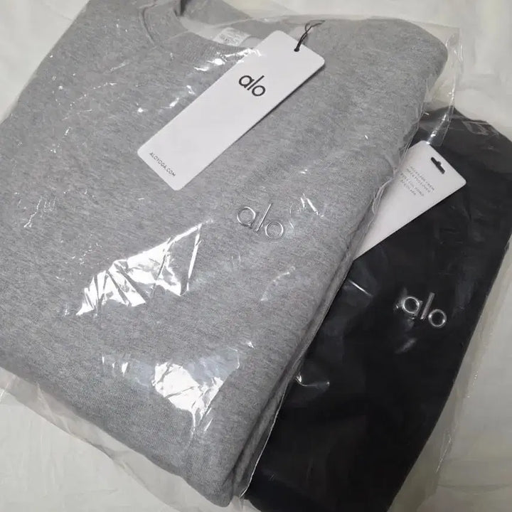 [BUNJANG] Alo Sweatshirt Black/Gray Unisex / 정품새상품>Alo 알로 맨투맨 블랙/그레이(남여공용)