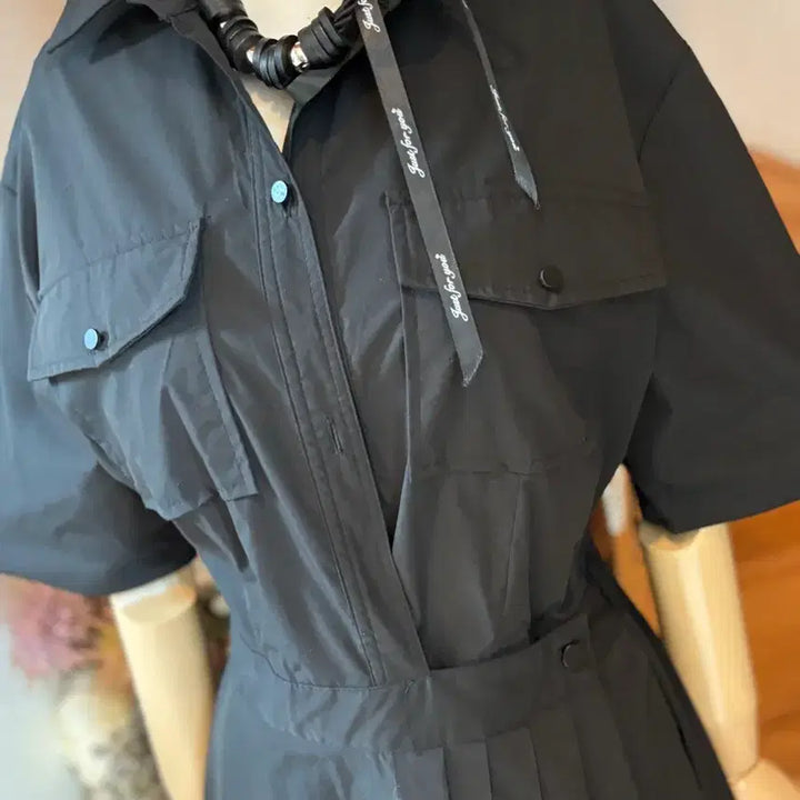 [BUNJANG] Black Pleated Long Dress / 블랙 카라넥 반팔 플리츠 롱 원피스