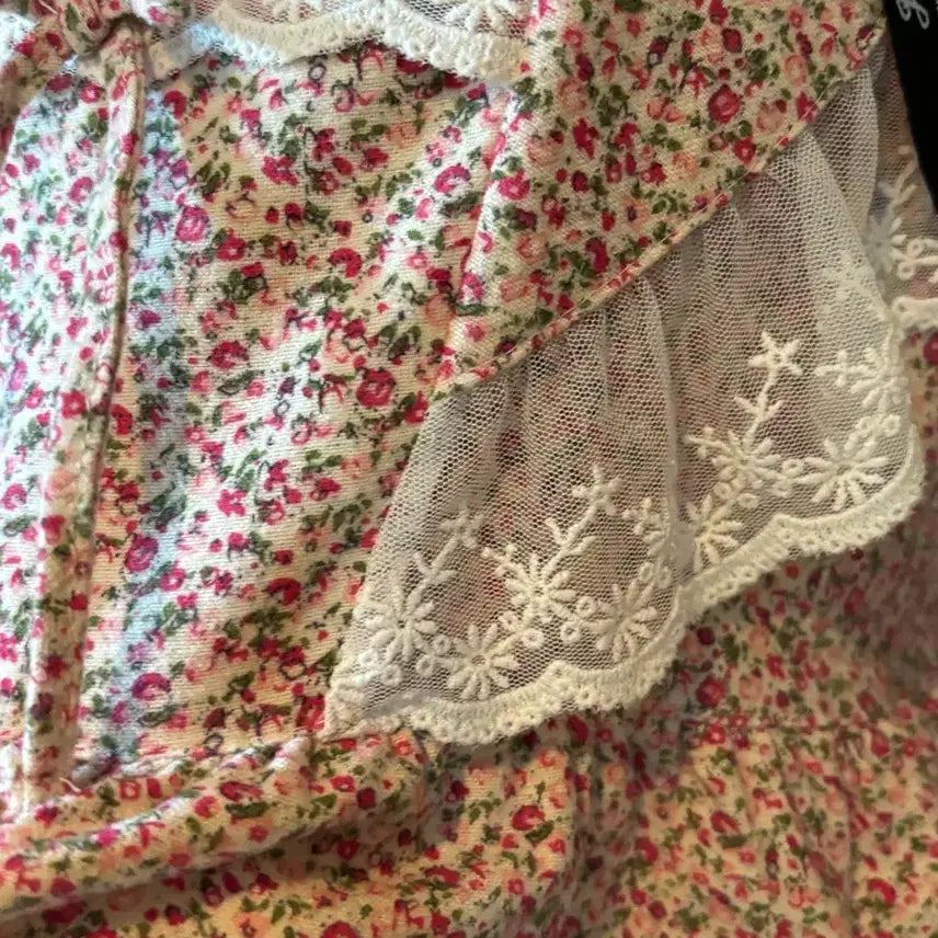[BUNJANG] LUNALUZ Floral Lace Long Dress / 플라워 레이스 롱 원피스. LUNALUZ
