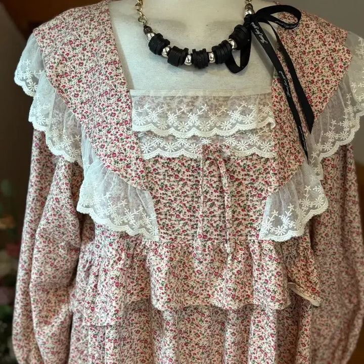 [BUNJANG] LUNALUZ Floral Lace Long Dress / 플라워 레이스 롱 원피스. LUNALUZ