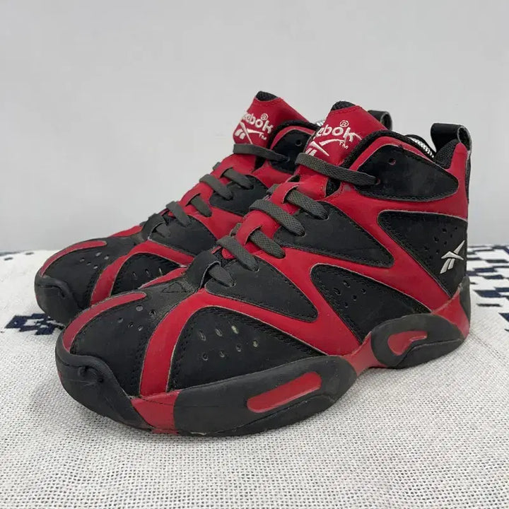 [BUNJANG] Reebok Kamikaze 1 Mid Basketball Shoes (230) E02804 / 리복 카미카제 1 미드 농구화 230 E02804