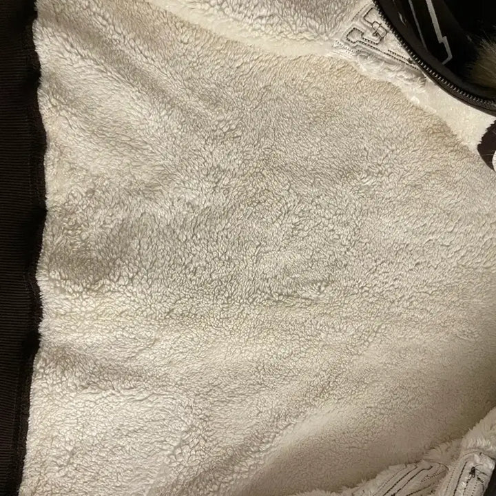 [BUNJANG] Who.A.U Faux Fur Boa Hooded Zip-up / 후아유 캘리포니아 퍼 털모자 후드집업