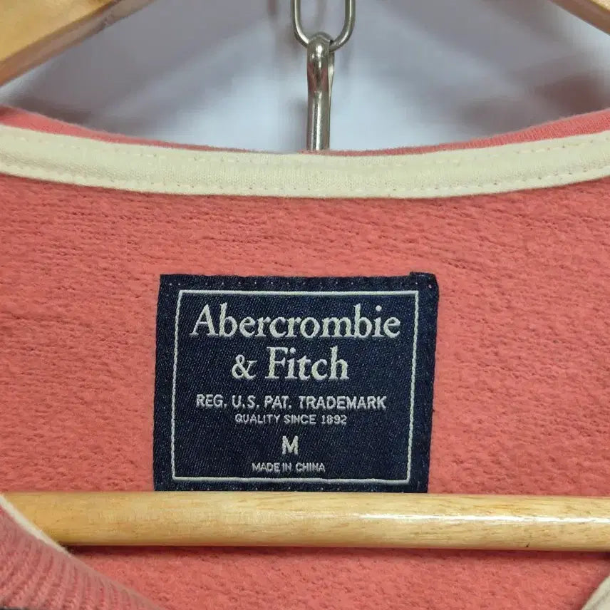 [BUNJANG] Abercrombie &amp; Fitch Hooded Zip-up M - Grapefruit Pink / 아베크롬비 대장급 자몽핑크 후드집업 M사이즈(상태A급)