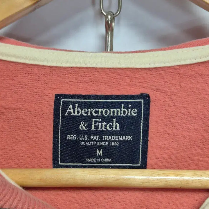 [BUNJANG] Abercrombie &amp; Fitch Hooded Zip-up M - Grapefruit Pink / 아베크롬비 대장급 자몽핑크 후드집업 M사이즈(상태A급)