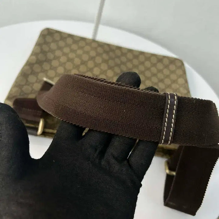 [BUNJANG] Gucci GG Canvas Messenger Shoulder Bag / 구찌 GG캔버스 메신저 숄더백 크로스백
