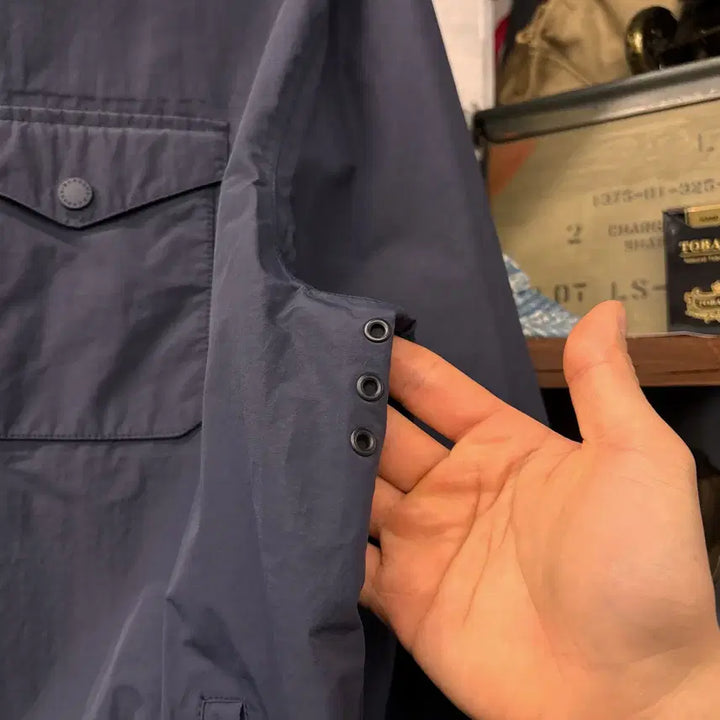 [BUNJANG] Barbour Emb Utility City Pocket Waterproof Jacket Inky Blue / 바버 엠블 유틸리티 시티포켓 워터프루프 자켓 잉키블루 N968