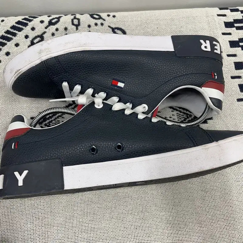 [BUNJANG] Tommy Hilfiger Red Wheel Sneakers Shoes 290 / 타미힐피거 레즈 휠 스니커즈 신발 290 E02811
