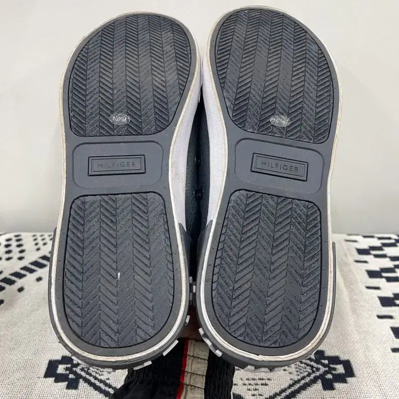 [BUNJANG] Tommy Hilfiger Red Wheel Sneakers Shoes 290 / 타미힐피거 레즈 휠 스니커즈 신발 290 E02811
