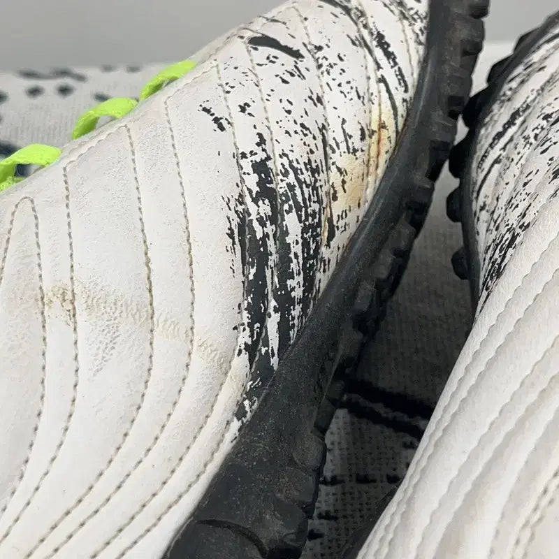 [BUNJANG] Adidas Copa 20.4 TF Soccer Cleats (235) / 아디다스 아디다스 코파 20.4 TF 축구화 235 E02812