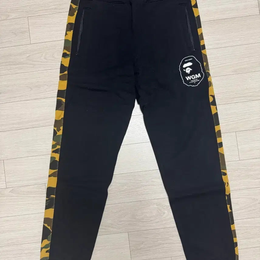 [BUNJANG] A Bathing Ape Jogger Pants / 베이프 바지 판매합니다