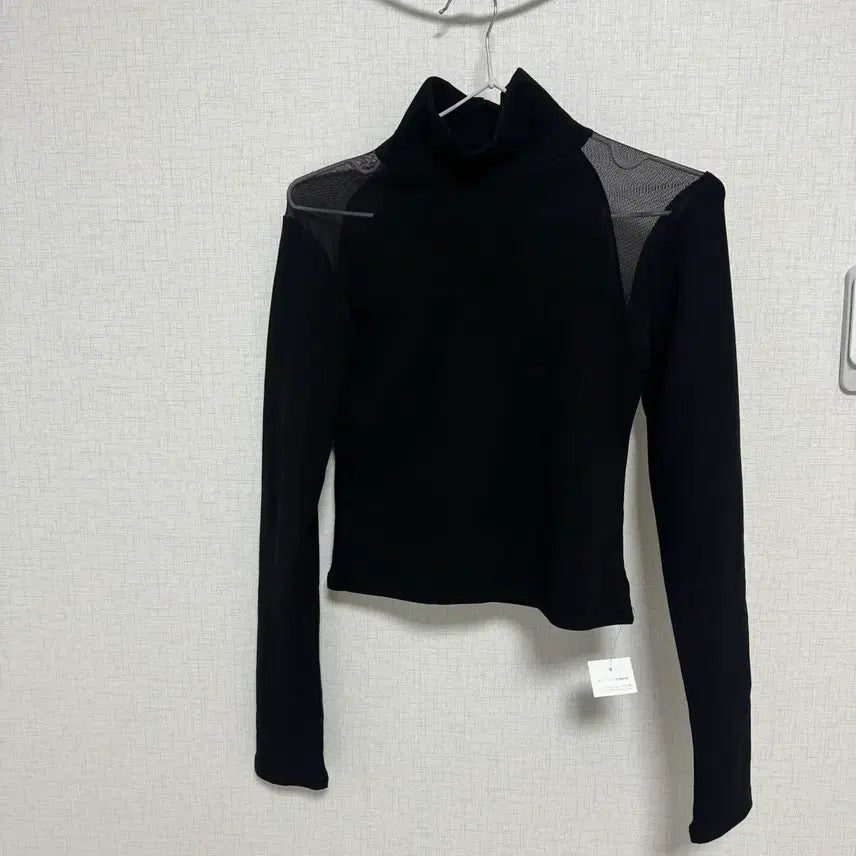 [BUNJANG] Shoulder Sheer Crop Long Sleeve Top / 목폴라 어깨 시스루 크롭 약기모 쫀쫀 긴팔티셔츠