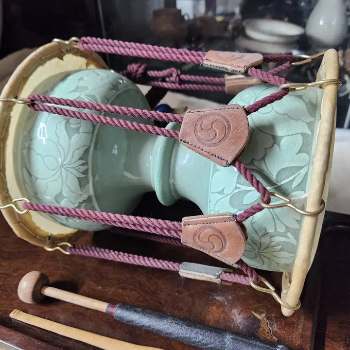 [BUNJANG] Goryeo Celadon Porcelain Janggu Drum / 고려정자 당초문 도자기장구