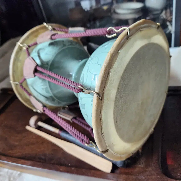 [BUNJANG] Goryeo Celadon Porcelain Janggu Drum / 고려정자 당초문 도자기장구