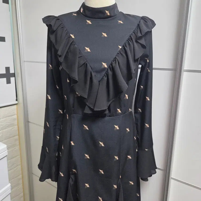 [BUNJANG] Avec Frill Dress 55 Size / 아베크 프릴 원피스55사이즈