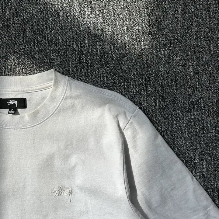 [SOLD OUT] 스투시 스탁로고 화이트 반팔티