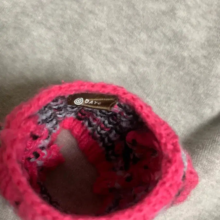 [BUNJANG] DAY6 Wonpil Denimals Pink Knit Sweater / 데니멀즈 옷 필끼 원필 핑크니트 데이식스