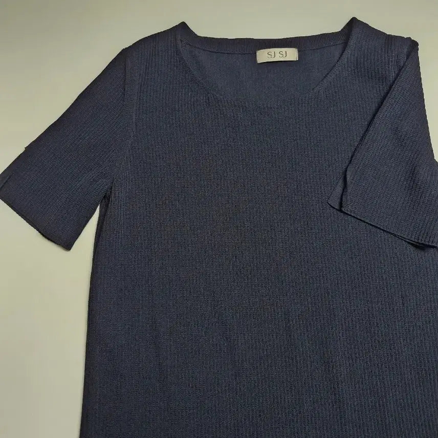 [BUNJANG] SJ SJ Navy Short Sleeve Knit T-Shirt / SJ SJ 네이비 반팔 니트 티셔츠