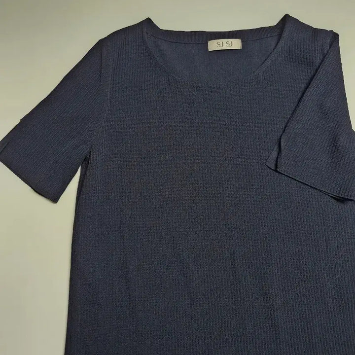 [BUNJANG] SJ SJ Navy Short Sleeve Knit T-Shirt / SJ SJ 네이비 반팔 니트 티셔츠