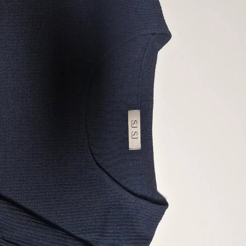 [BUNJANG] SJ SJ Navy Short Sleeve Knit T-Shirt / SJ SJ 네이비 반팔 니트 티셔츠