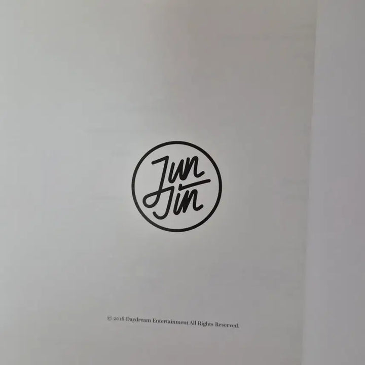 [BUNJANG] Shinhwa Junjin 2016 Photobook / 신화 전진 2016 포토북