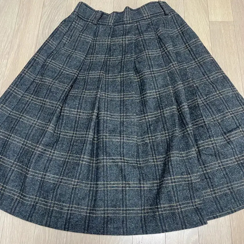 [BUNJANG] Linen Check Pleated Long Skirt / 리넨느 체크 플리츠 롱 뒷밴딩 스커트