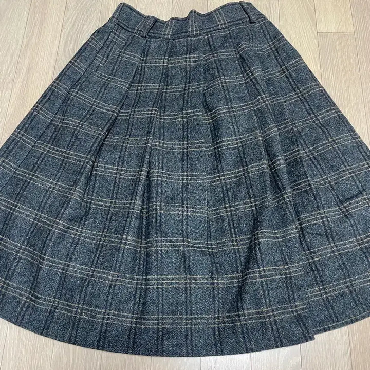 [BUNJANG] Linen Check Pleated Long Skirt / 리넨느 체크 플리츠 롱 뒷밴딩 스커트