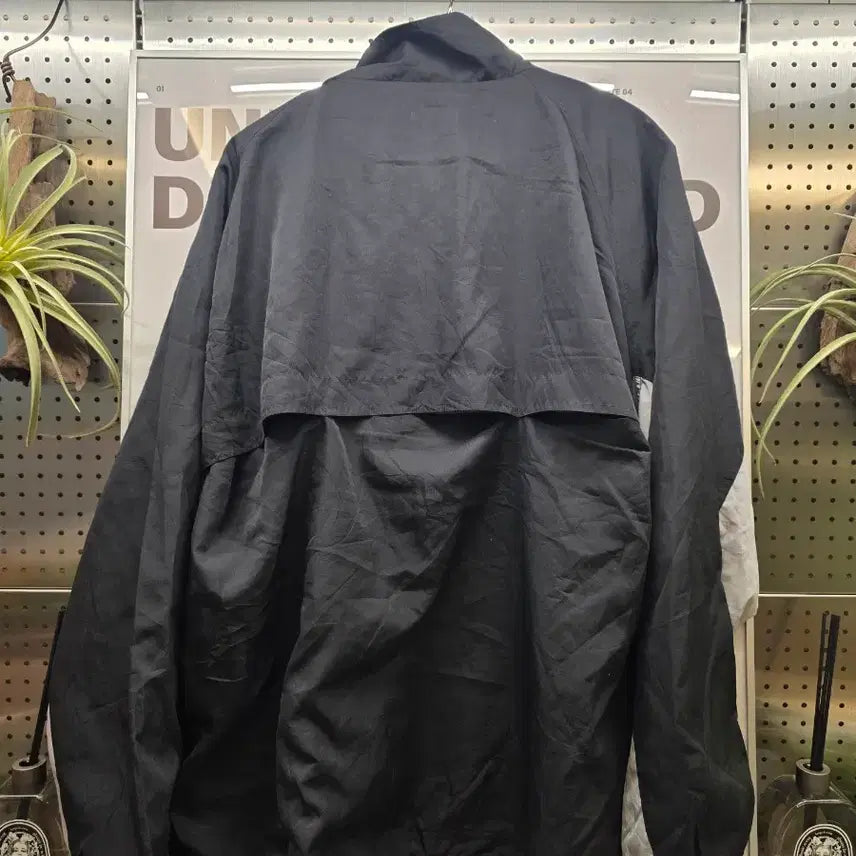 [BUNJANG] Nike Black/Grey Windbreaker Jacket / 나이키 블랙/회색 바람막이 자켓