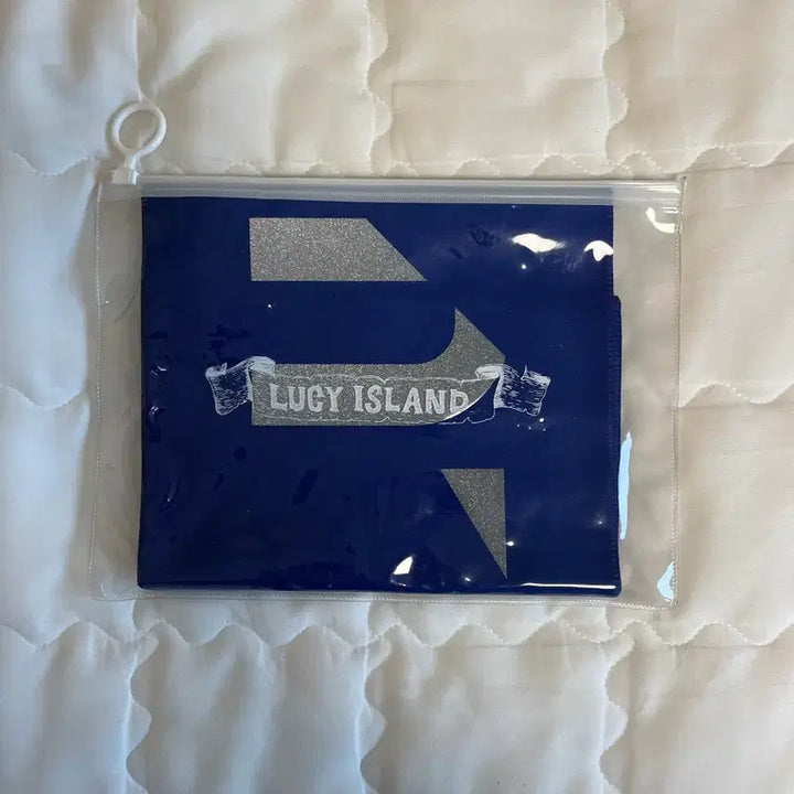 [SOLD OUT] 루시 LUCY 퍼스트랜딩 슬로건 (마지막 가격내림)