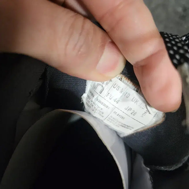 [BUNJANG] OnRunning Cloudmonster White Sneakers / 온러닝 클라우드 몬스터 화이트  280
