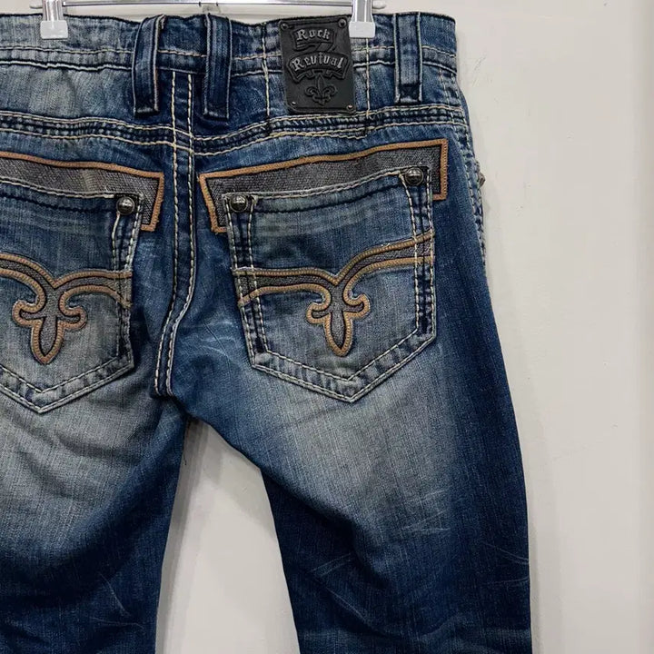 [BUNJANG] Rock Revival Slim Fit Washed Stitch Denim Pants / 락 리바이벌 슬림핏 워싱 스티치 데님팬츠