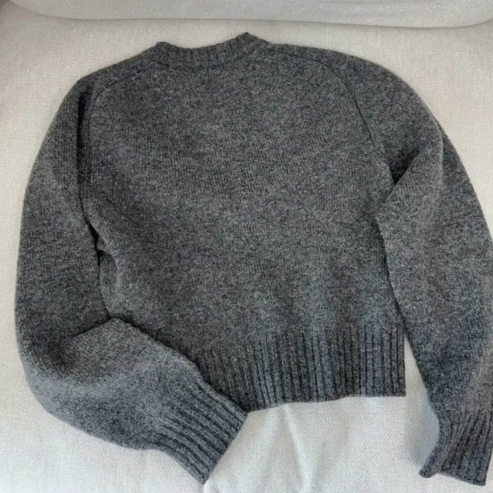 [SOLD OUT] 얼바닉30 Rigby V-neck knit 차콜