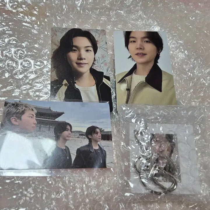 [SOLD OUT] BTS 방탄 아리랑 위버스 윤기 슈가  포카 키링 세트