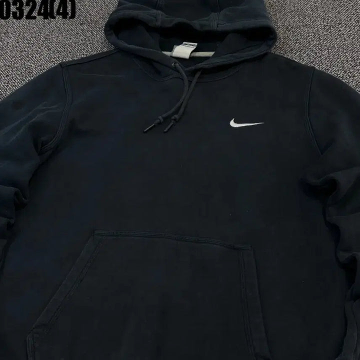 [SOLD OUT] 나이키 스우시 후드티 블랙