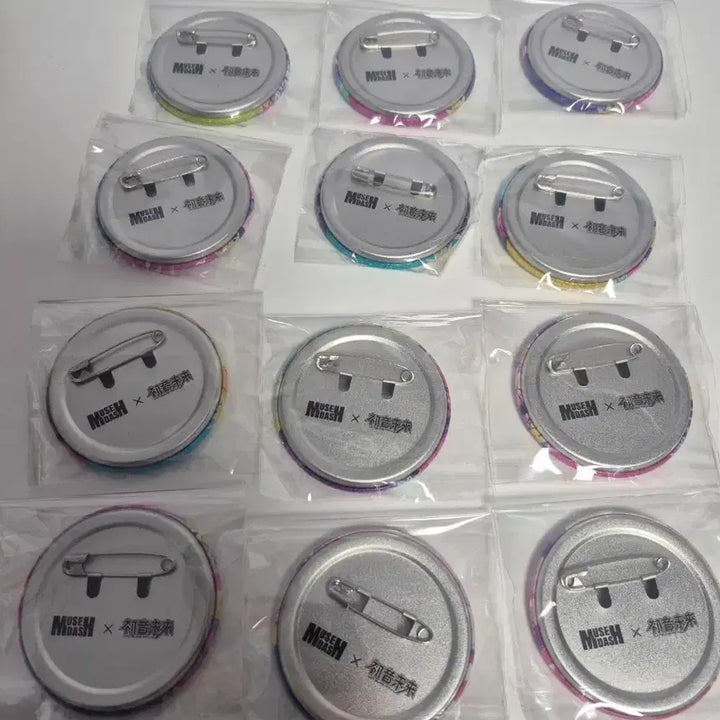 [BUNJANG] Vocaloid Hatsune Miku Kagamine Rin Len Megurine Luka Muse Dash Badge / 보컬로이드 하츠네 미쿠 카가미네 린렌 메구리네 루카 뮤즈대쉬 일괄