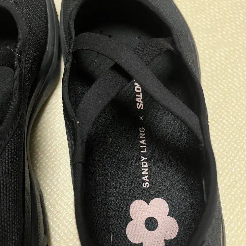 [SOLD OUT] 살로몬 샌디리앙 메리제인 블랙 250