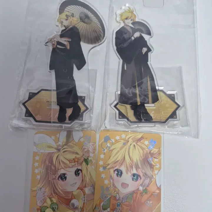 [BUNJANG] Vocaloid Kagamine Rin &amp; Len Acrylic Stand &amp; Photocard / 보컬로이드 카기미네 린렌 아크릴 스탠드 포카 일괄