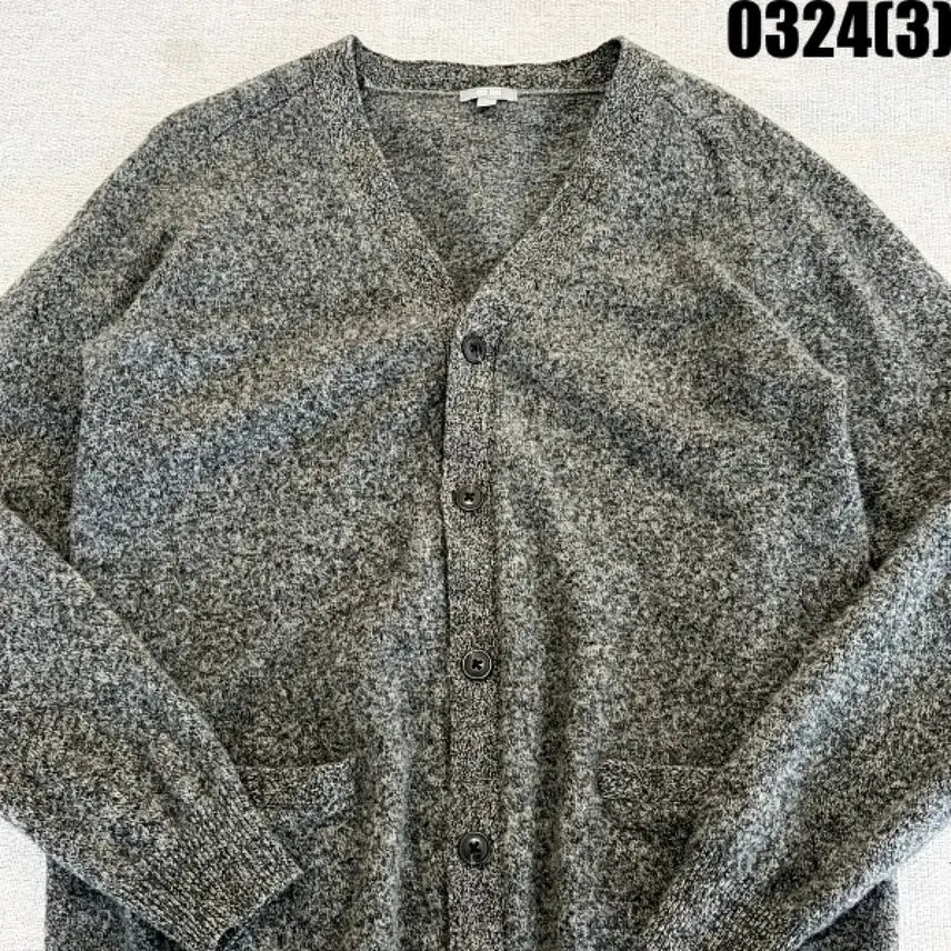 [SOLD OUT] XL 유니클로 그레이 브이넥 가디건 0324(3)
