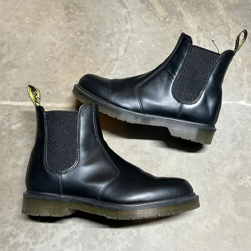 [BUNJANG] Dr. Martens 2976 Chelsea Boots Black (UK 5) / 닥터마틴 2976 첼시 부츠 블랙 (UK 5 / 240)
