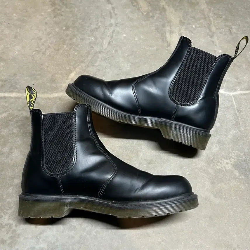 [BUNJANG] Dr. Martens 2976 Chelsea Boots Black (UK 5) / 닥터마틴 2976 첼시 부츠 블랙 (UK 5 / 240)