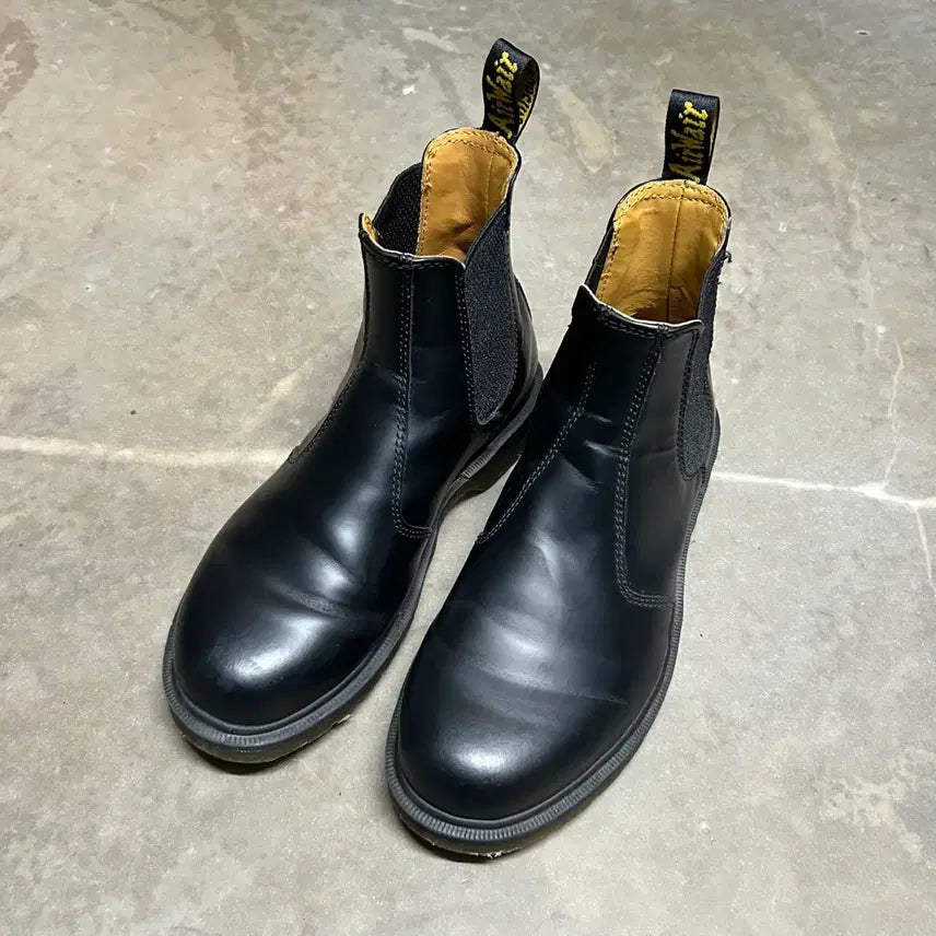 [BUNJANG] Dr. Martens 2976 Chelsea Boots Black (UK 5) / 닥터마틴 2976 첼시 부츠 블랙 (UK 5 / 240)