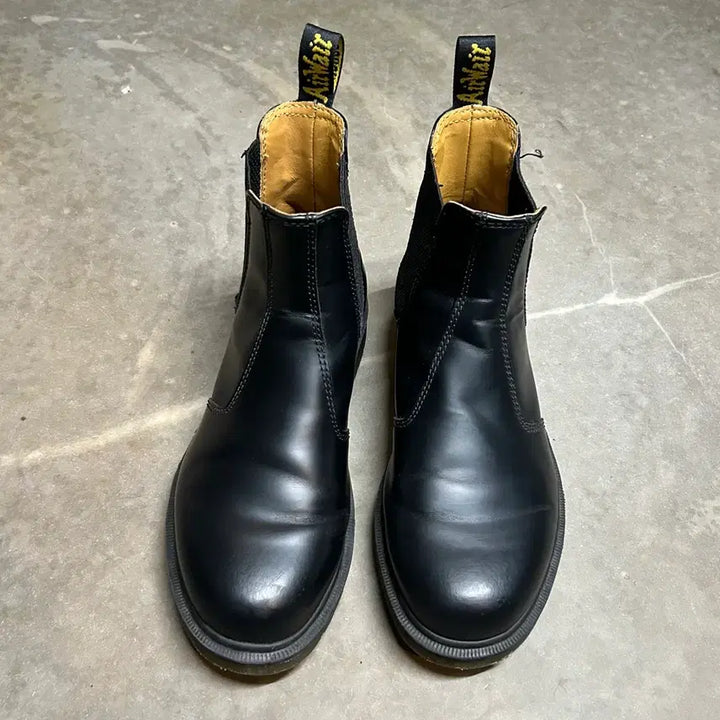 [BUNJANG] Dr. Martens 2976 Chelsea Boots Black (UK 5) / 닥터마틴 2976 첼시 부츠 블랙 (UK 5 / 240)