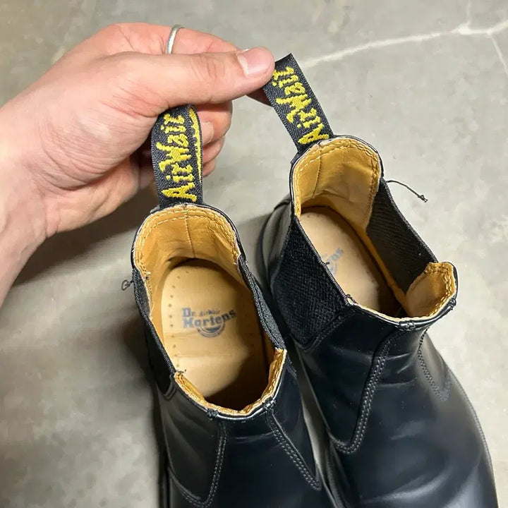 [BUNJANG] Dr. Martens 2976 Chelsea Boots Black (UK 5) / 닥터마틴 2976 첼시 부츠 블랙 (UK 5 / 240)