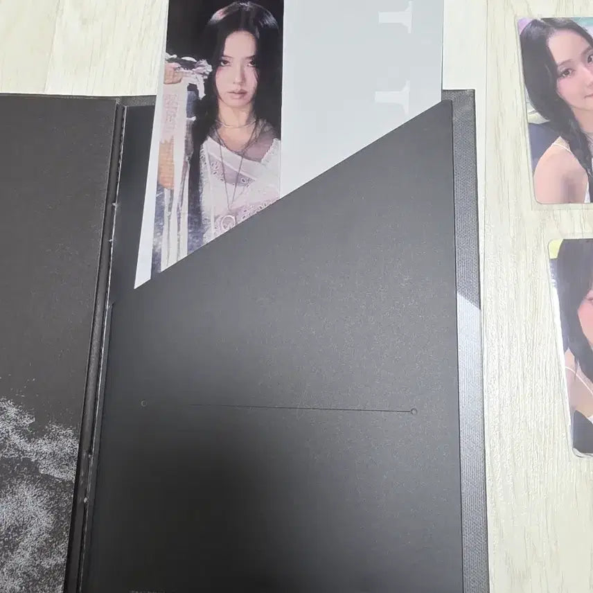 [BUNJANG] BLACKPINK Jisoo DEADLINE SILVER Version Photocard / 블랙핑크 DEADLINE 데드라인 SILVER 버전 지수 앨범 포토카드